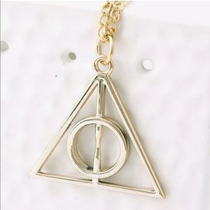 🌈 Harry Potter Deathly Hallows Necklace